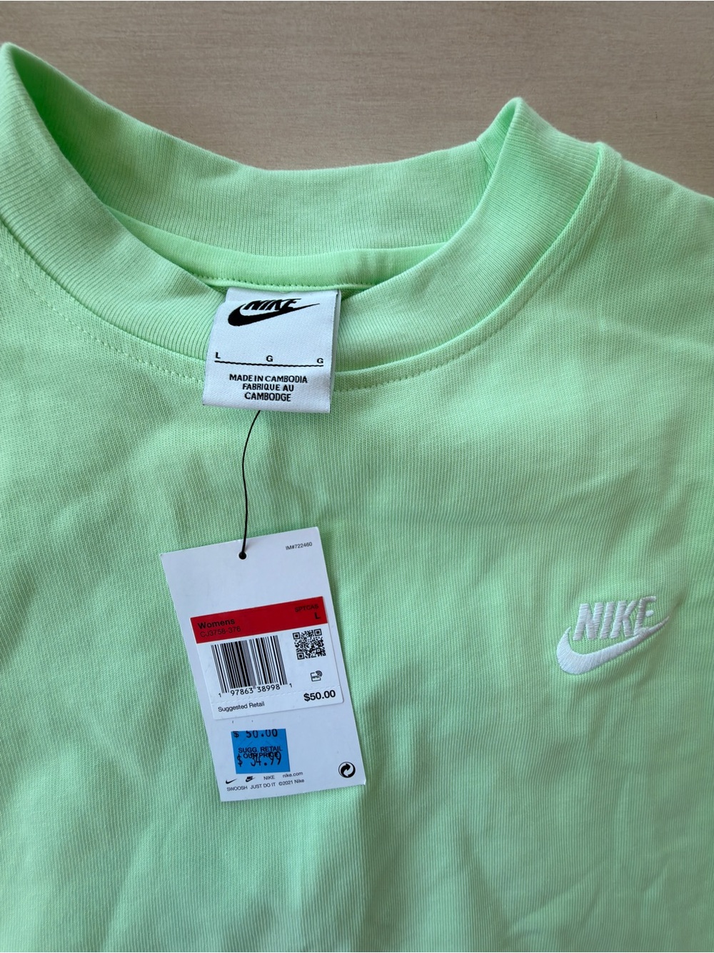 Nike Cropped Tee in Neon Lime - Large - Picture 4 of 9
